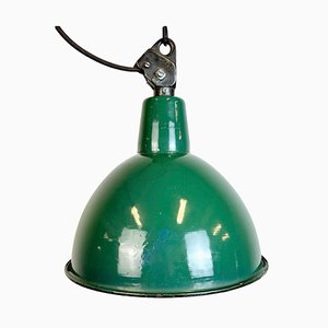 Industrielle Fabriklampe aus grüner Emaille mit Gusseisenplatte, 1960er