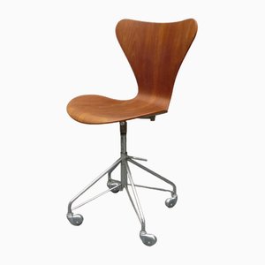 Sedia da ufficio in teak di Arne Jacobsen per Fritz Hansen, anni '64