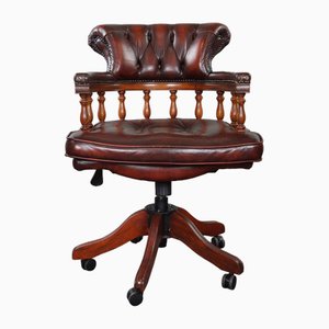 Chesterfield Adjustable and Tiltable Captains Chair