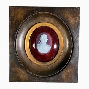 Perfil de camafeo de mujer con marco de madera del siglo XIX