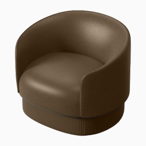 Moderner Gentle Armlehnstuhl aus braunem Leder & Metall von Javier Gomez