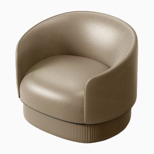 Moderner Gentle Armlehnstuhl aus cremefarbenem Leder und Metall von Javier Gomez