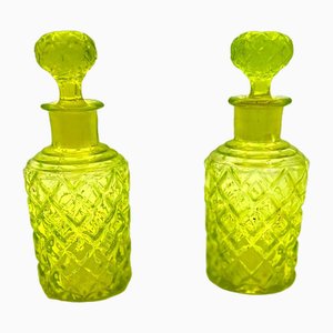 Bottiglie da profumo in vetro baccarat uranio, XIX secolo, set di 2