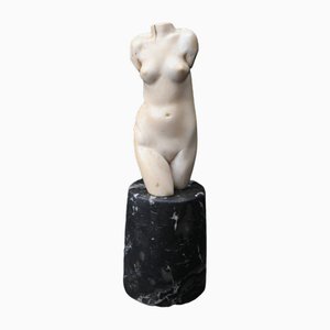 Sculpture d'un Torse Féminin, Début du 20ème Siècle, Pierre