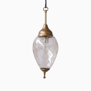 Lámpara colgante francesa Mid-Century de vidrio y latón