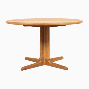 Mid-Century Danish Round Extendable Dining Table in Oak attributed to Skovby, 1960s