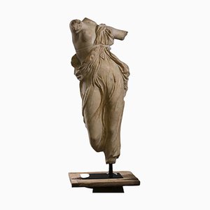 Statua di una ballerina nel gusto dell'antichità, XX secolo.