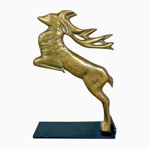 Art Deco Springender Hirsch aus Bronze, 1920er
