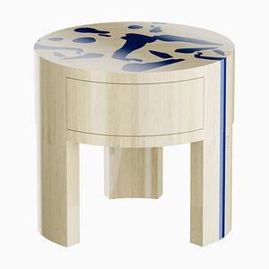 Comodino Lyon in legno blu e bianco con un cassetto di HOMMÉS Studio
