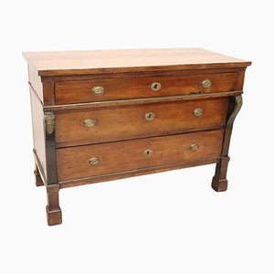 Chest of Drawers in Walnut, Early 19th Century