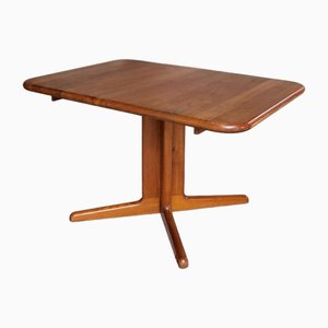 Extendable Dining Table in Teak