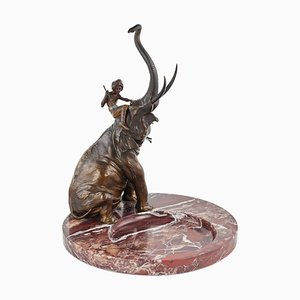 Dekorative Schale aus Marmor mit Bronze Elefant von Franz Bergman