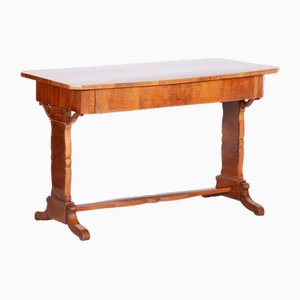 Biedermeier Table in Walnut, 1840s