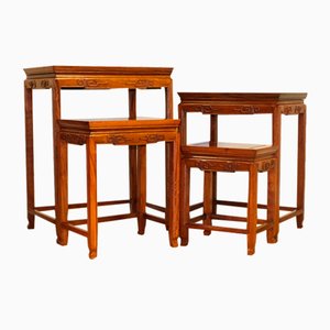 Tables Gigognes Sculptées, Chine, Set de 4