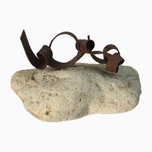 Ariel Elizondo Lizarraga, Conque, 2023, Escultura de piedra y acero corten