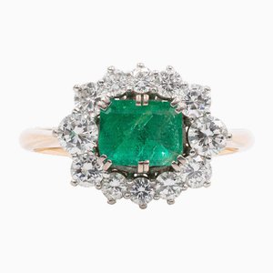 Vintage 18k Two-Tone Gold Daisy Ring with Emerald and Diamonds, 1960s