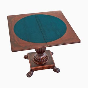 Tavolino da gioco con piedistallo pieghevole, XIX secolo