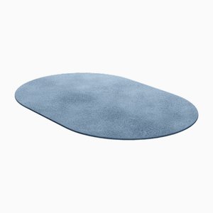 Alfombra Tapis ovalada en gris azul # 13 moderna con forma ovalada mínima hecha a mano de TAPIS Studio