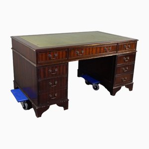 English Style Chesterfield Desk Inlaid with Green Leather