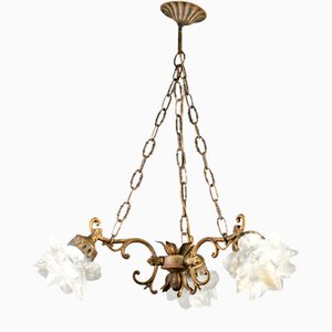 Französische Mid-Century Deckenlampe mit drei floralen Lampenschirmen