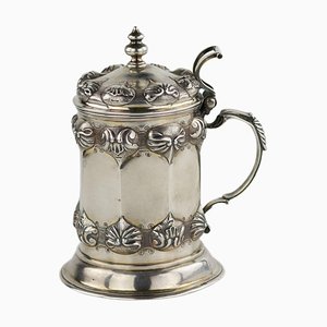 Taza rusa de plata al estilo del historicismo romano-gótico, 1839