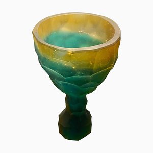 Bicchiere in cristallo verde e arancione scolpito a mano di Alissa Volchkova