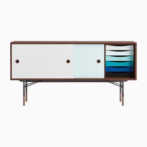 Skandinavisches Sideboard F1 aus Nussholz mit Blues Türen und Schubladen