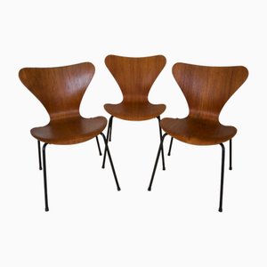 Modell 3107 Esszimmerstühle aus Teak von Arne Jacobsen für Fritz Hansen, 3 . Set