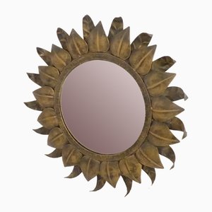 Runder spanischer Mid-Century Spiegel aus Metall, 1960er
