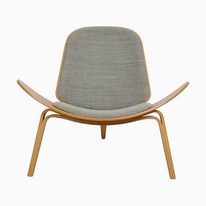 Shell Chair aus Eiche und grauem Stoff von Hans Wegner