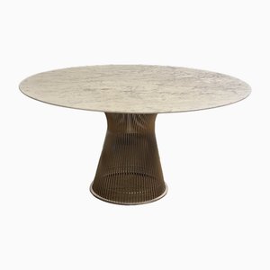 Mesa Platner Warren de Knoll en mármol de Knoll Inc. / Knoll International, 2015