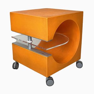 Mesa de centro italiana moderna de plástico naranja con superficie transparente de vidrio acrílico