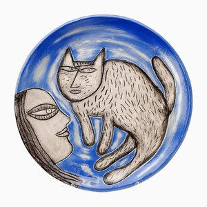 Piatto donna e gatto in ceramica di Corneille