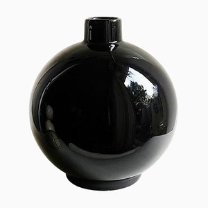 Vaso Irena nero in ceramica di Malwina Konopacka