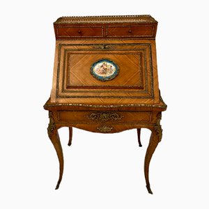 Escritorio / escritorio francés victoriano antiguo de madera de rey y Ormolu, década de 1860