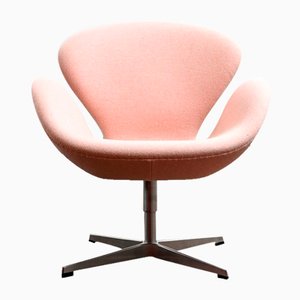 Swan Swivel Chair in Pink Divina Fabric Designed by Arne Jacobsen for Fritz Hansen, 2018