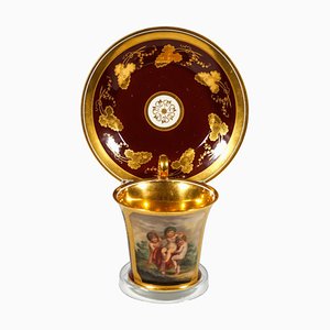 Vaso de colección imperial vienés de porcelana con cupidos de Chree como bacantes, 1816. Juego de 2