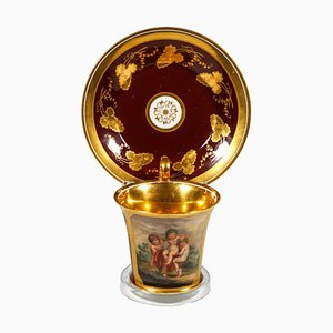 Wiener Kaiserlicher Porzellan-Sammelbecher mit Chree Cupids als Bacchants, 1816, 2er Set
