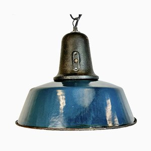 Lámpara de fábrica industrial de esmalte azul con superficie de hierro fundido, años 60