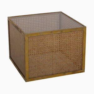 Mesa Cube de acrílico y ratán de Christian Dior, años 70