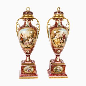 Vasi su base Royal Vienna in porcellana, XIX secolo, set di 2