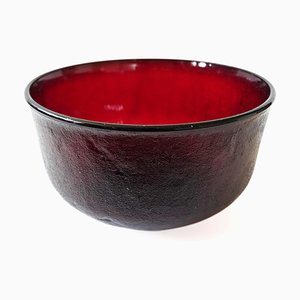 Grand Bol Vintage en Verre Pressé Rouge, Suède, 1960s