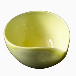 Kleine handgemachte Vintage Keramik Schale in Gelb glasiert von MJ Sweden
