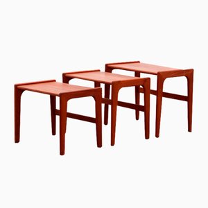 Tavolini ad incastro vintage in teak, Scandinavia, 1960, set di 3