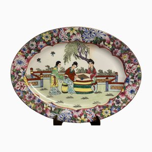 Plato decorativo japonés vintage de porcelana con rosas de la familia Nankin