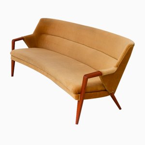 Modernes dänisches Banana Sofa aus goldenem Samt von Kurt Olsen für Slagelse Møbelværk, 1950er
