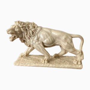 Sculpture Lion Vintage en Résine de Marbre Blanc, 1950s