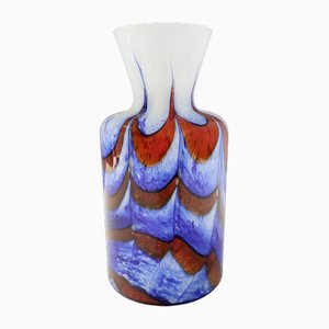 Jarrón posmoderno de cristal de Murano rojo, blanco y azul atribuido a Carlo Moretti, Italia, años 70