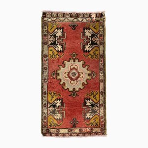Kleiner türkischer Vintage Teppich