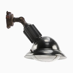 Französische industrielle Vintage Wandlampe aus klarem Glas & Gusseisen in Schwarz